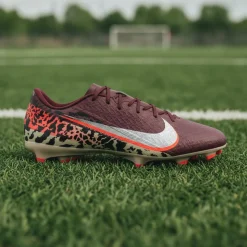 Nike Zoom Mercurial Vapor 16 Academy Gras / Kunstgras Voetbalschoenen (MG) Bordeauxrood Zilver Oranje