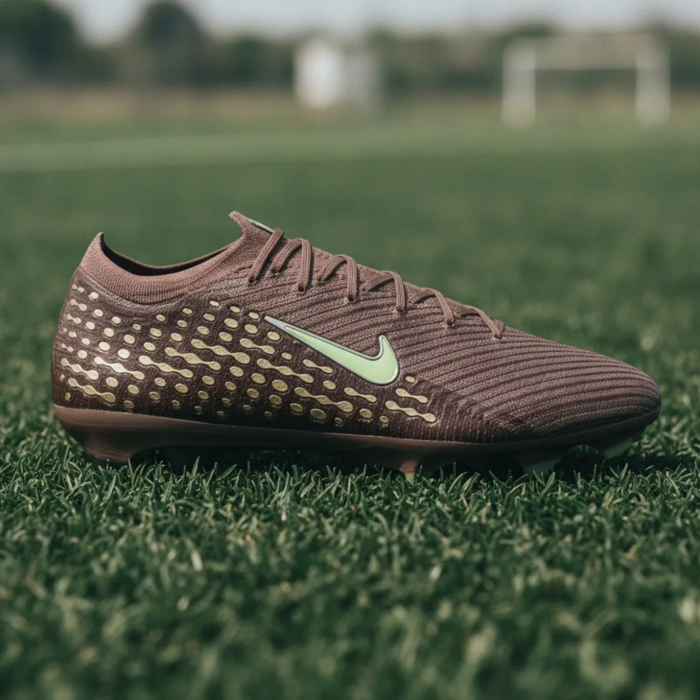 Nike Zoom Mercurial Vapor 16 Mbappé Elite Gras Voetbalschoenen (FG) Bruin Neongeel Zilver
