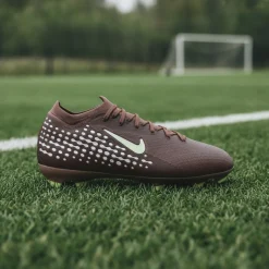 Nike Zoom Mercurial Vapor 16 Mbappé Pro Gras Voetbalschoenen (FG) Kids Bruin Neongeel Zilver