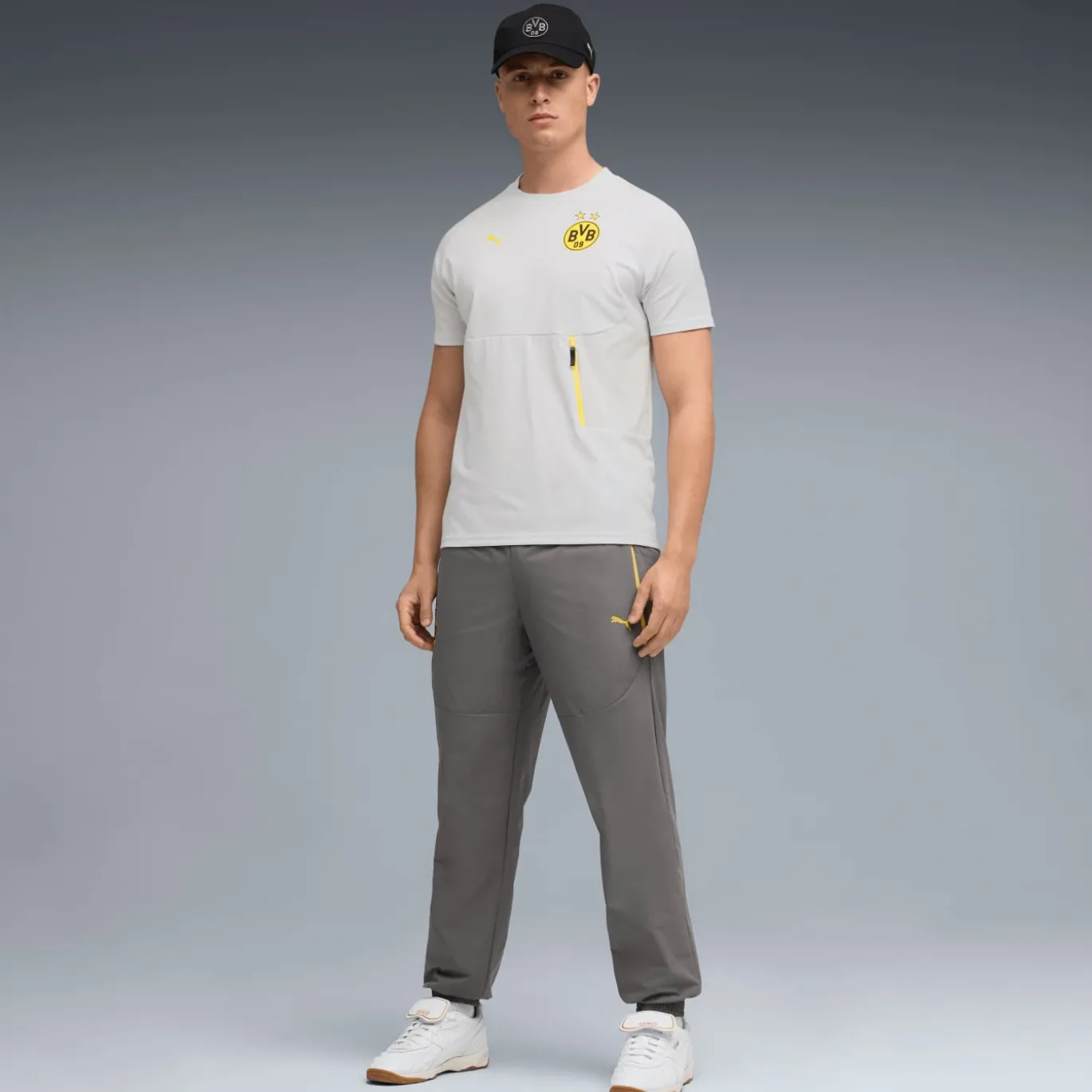 PUMA Borussia Dortmund Pumatech Trainingsbroek Woven 2025-2026 Donkergrijs Geel