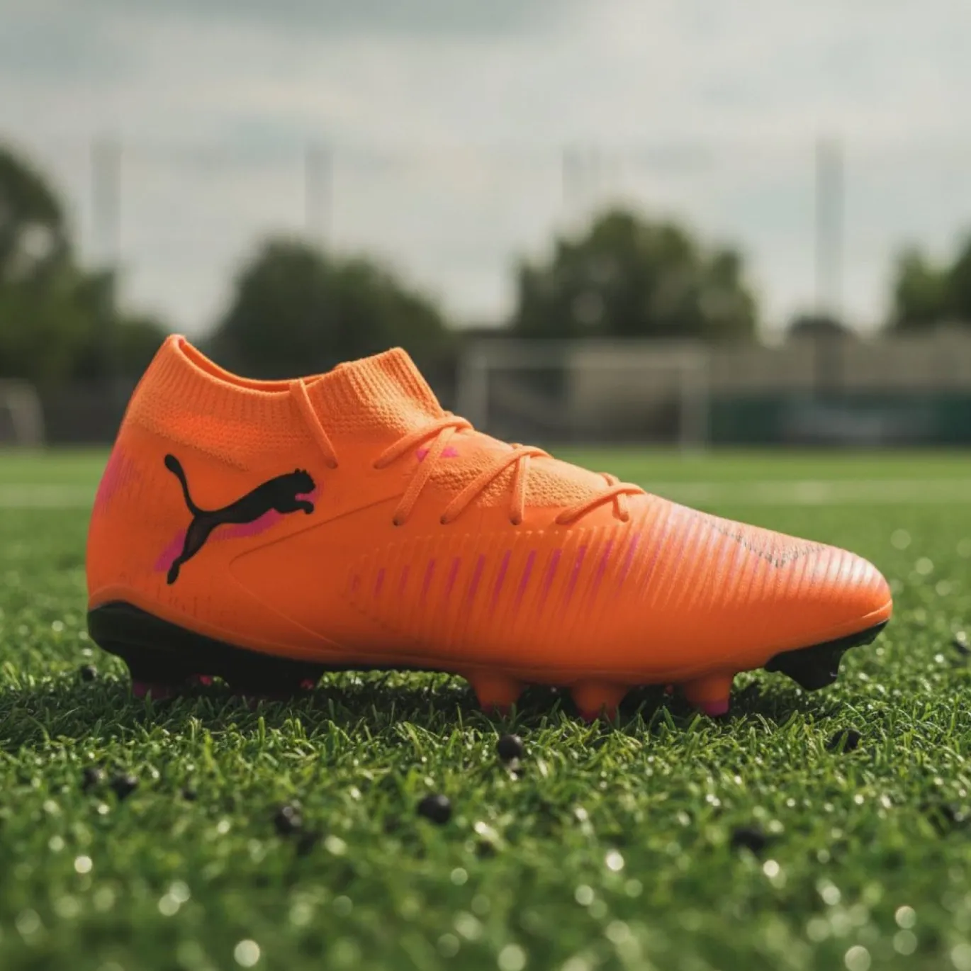 PUMA Future 8 Match Gras / Kunstgras Voetbalschoenen (MG) Oranje Roze Zwart