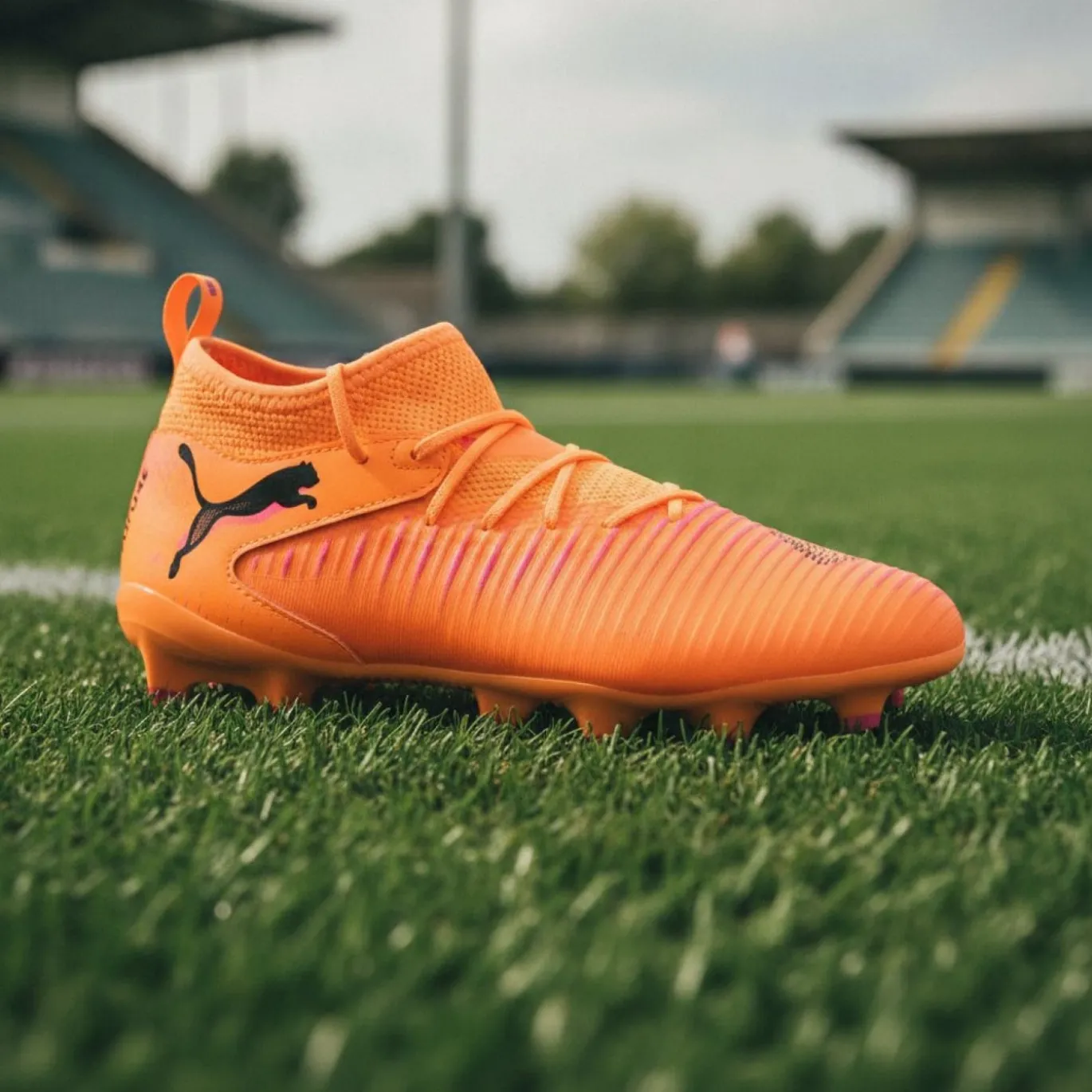 PUMA Future 8 Match Gras / Kunstgras Voetbalschoenen (MG) Kids Oranje Roze Zwart