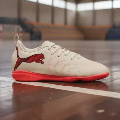 PUMA Future 9 Play Zaalvoetbalschoenen (IN) Kids Gebroken Wit Zwart Roze