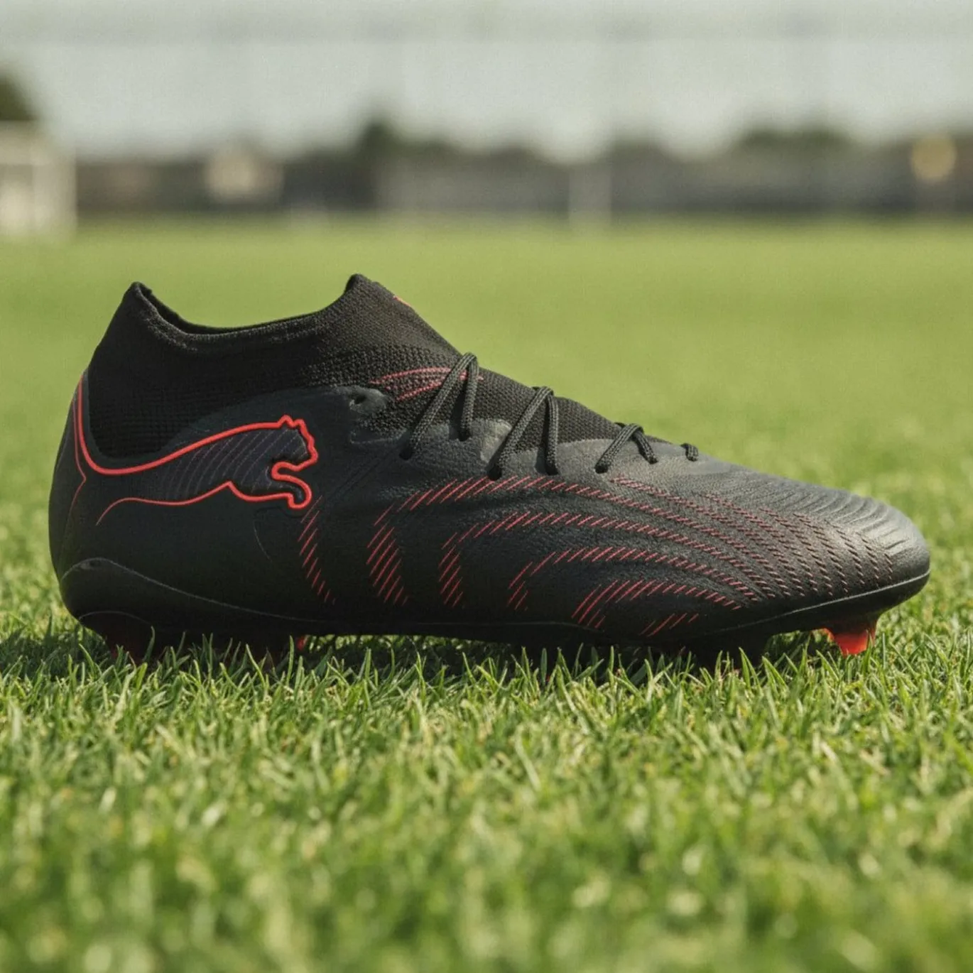 PUMA Future 9 Ultimate Gras Voetbalschoenen (FG) Zwart Rood