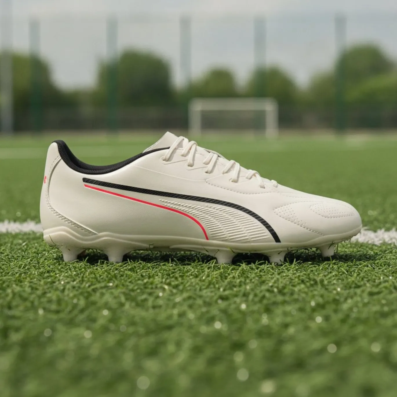 PUMA King 20 Play Gras / Kunstgras Voetbalschoenen (MG) Gebroken Wit Zwart Rood