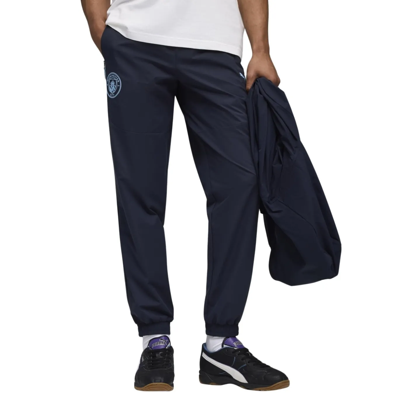 PUMA Manchester City Pumatech Trainingsbroek Woven 2025-2026 Donkerblauw Lichtblauw