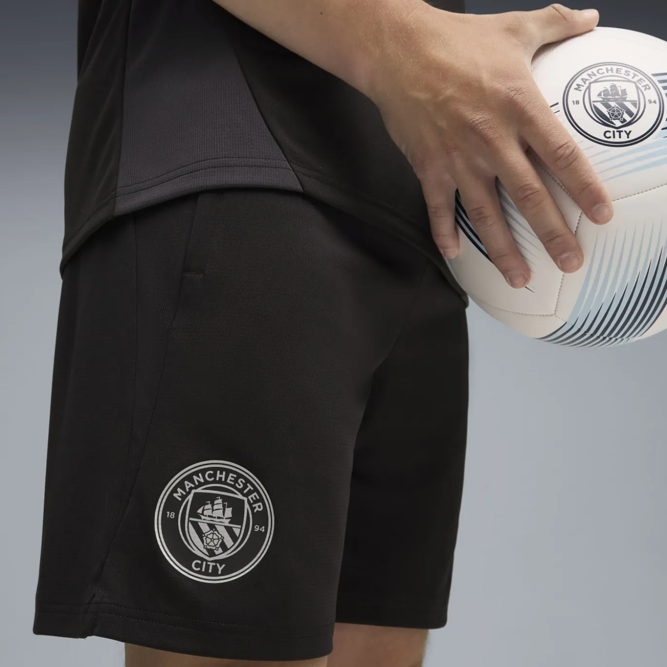 PUMA Manchester City Trainingsbroekje 2025-2026 Zwart Zilver