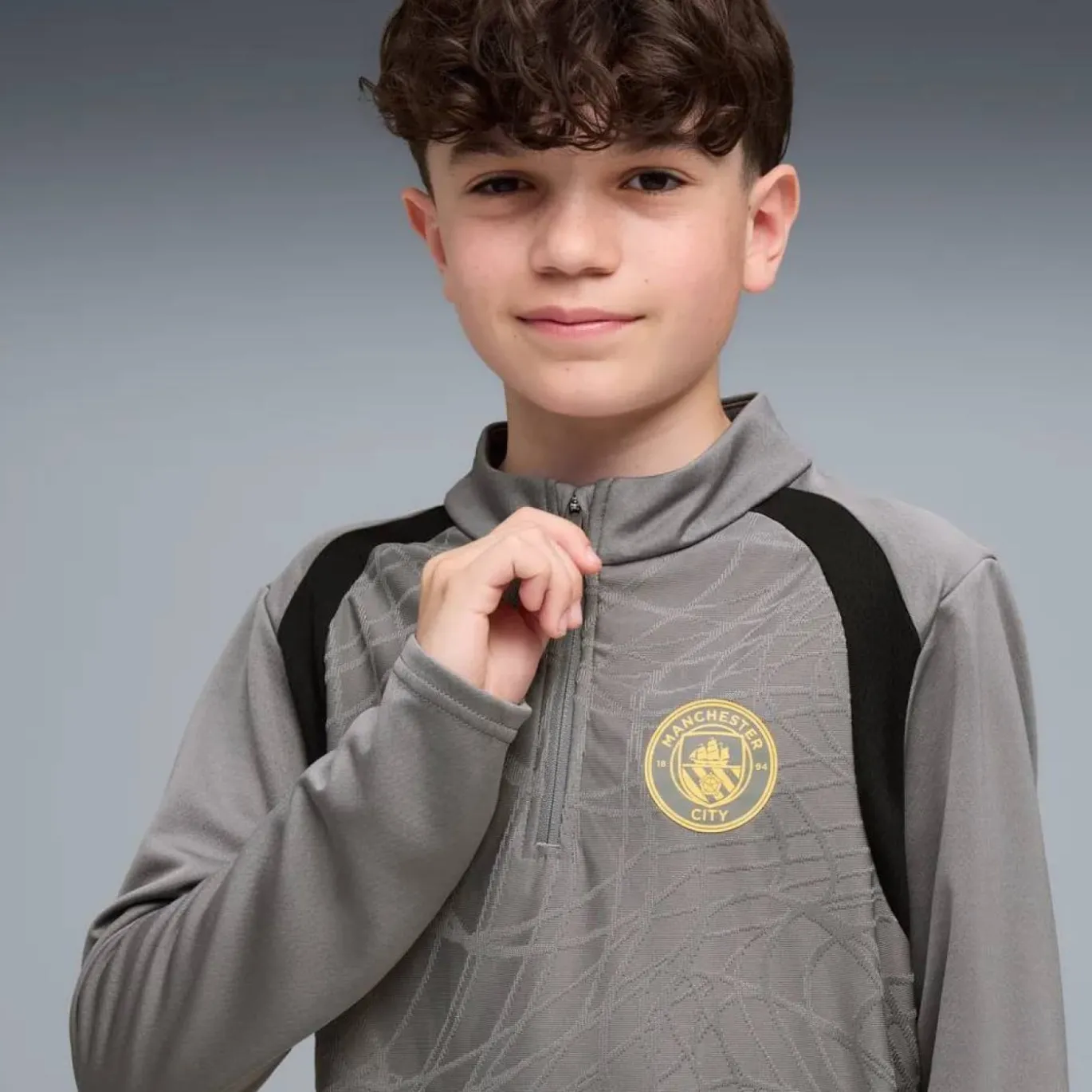 PUMA Manchester City Trainingspak 1/4-Zip 2026-2027 Kids Donkergrijs Zwart Goudgeel