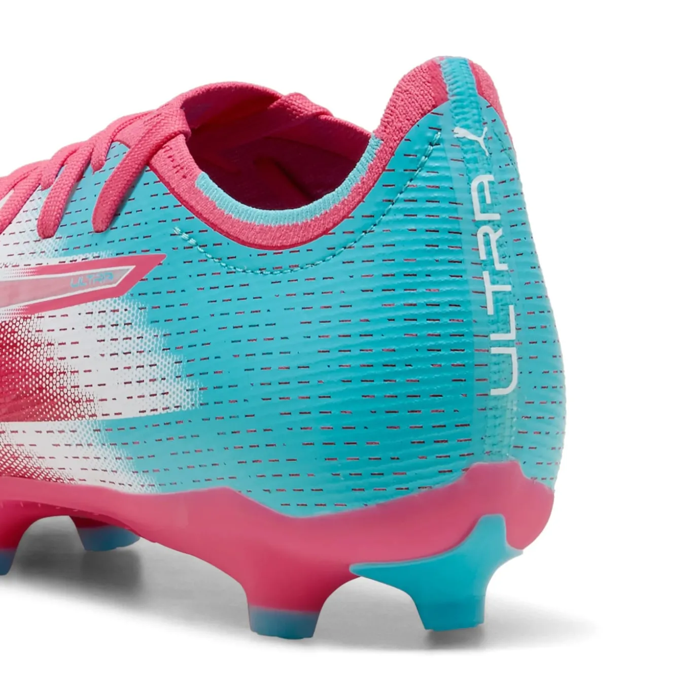 PUMA Ultra 6 Match Re-Charge Gras / Kunstgras Voetbalschoenen (MG) Roze Blauw Wit