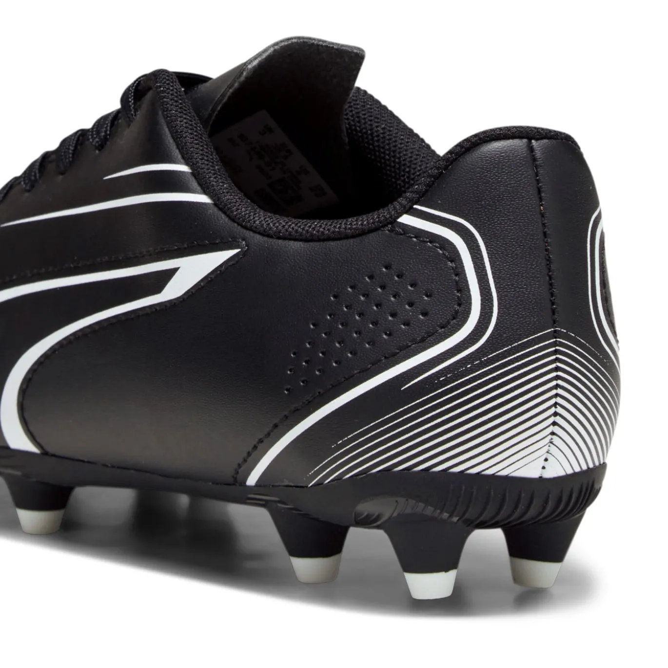 PUMA Vitoria Gras / Kunstgras Voetbalschoenen (MG) Kids Zwart Wit