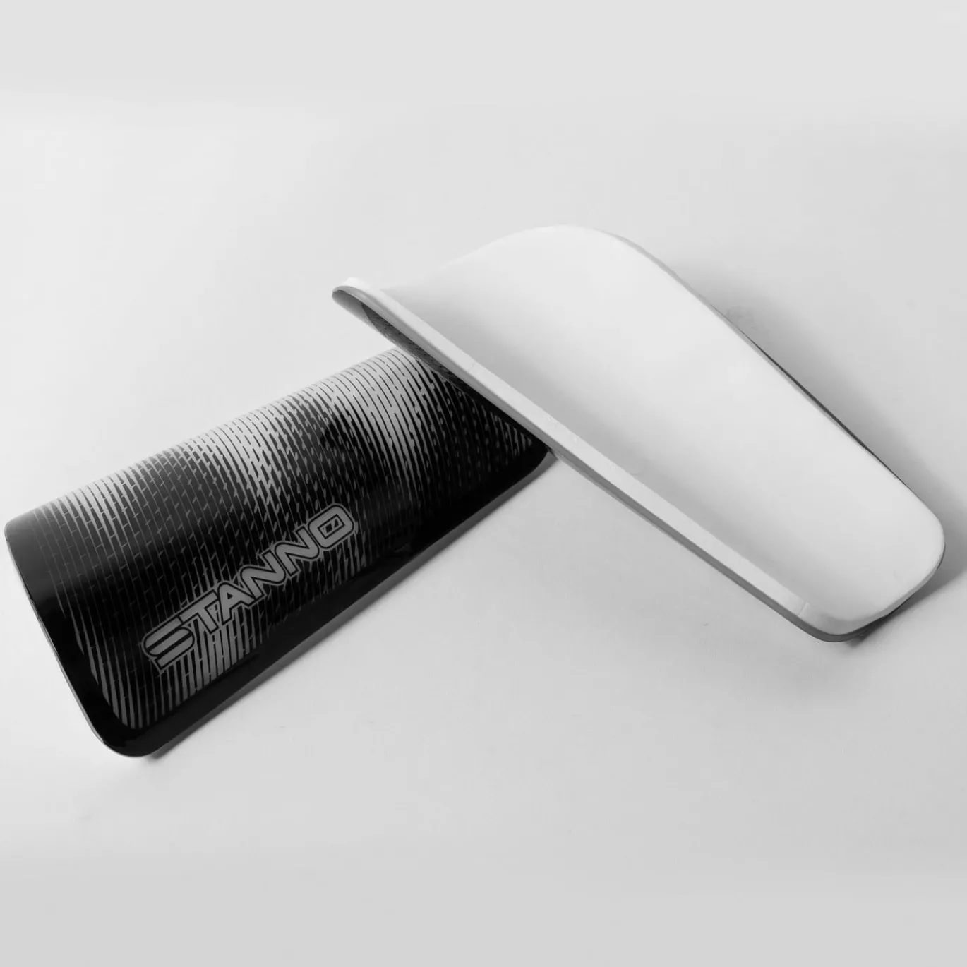 Stanno Dome Scheenbeschermers Zwart Wit