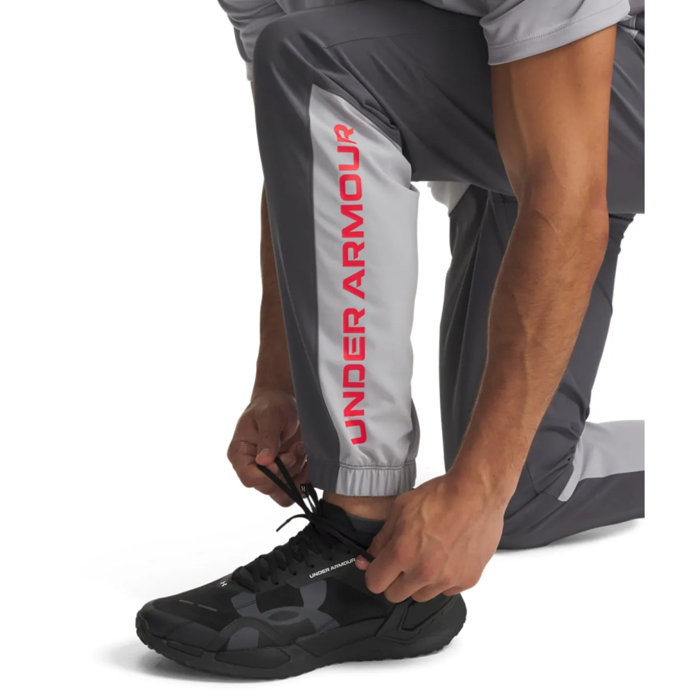 Under Armour Tech Utility Woven Trainingsbroek Donkergrijs Lichtgrijs Rood